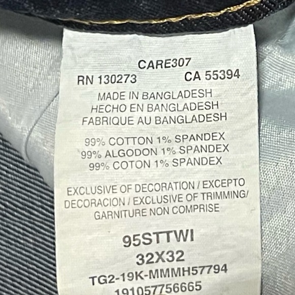 NWT Men’s Wrangler Straight Fit Dark Wash Denim Jeans 32x32 Pockets Cotton - Picture 6 of 9